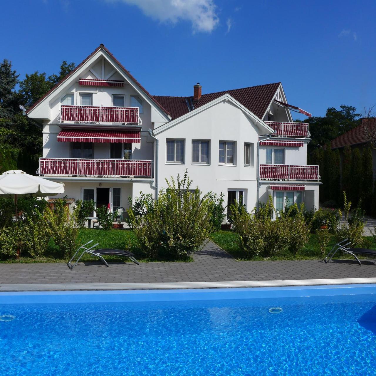 Villa Astoria Balatongyorok Exterior photo